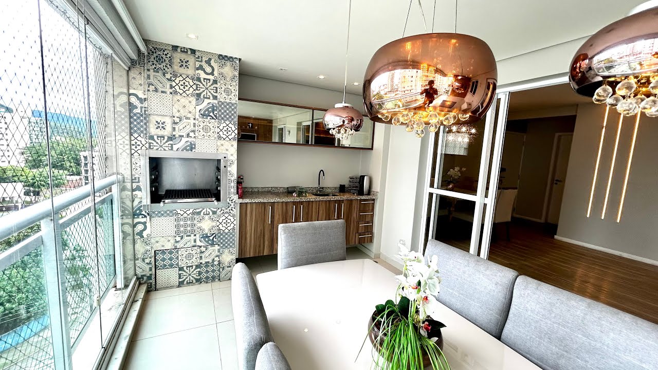 Filmei todo prédio Lindo Apartamento Astúrias Guarujá quadra mar 