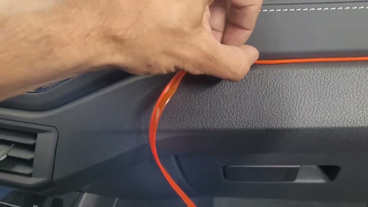 instalação de fita neon painel Volkswagen virtus 2024.