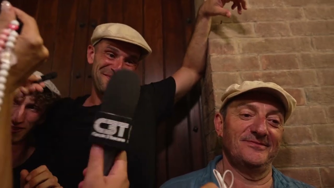 LE INTERVISTE A CALDO NELLA STALLA DELLA CONTRADA DELLA LUPA