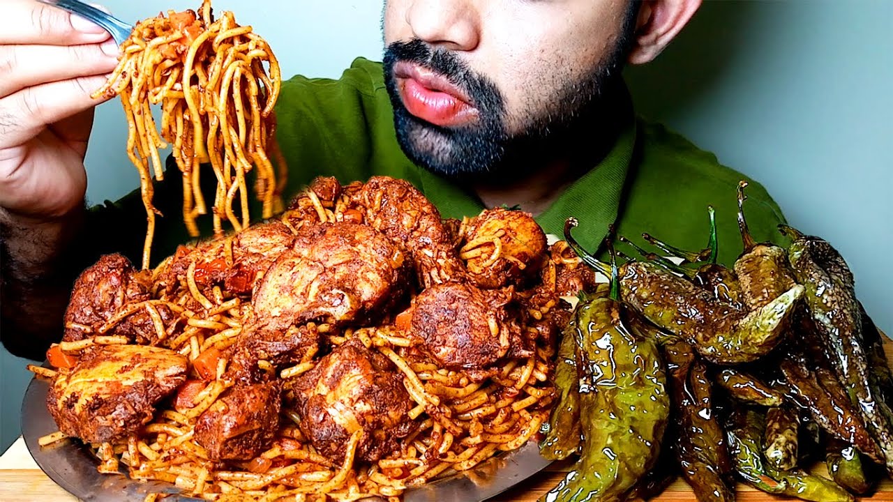 EATING CHICKEN CHOWMEIN AND LONG CHILLI FRY |#HungryPiran