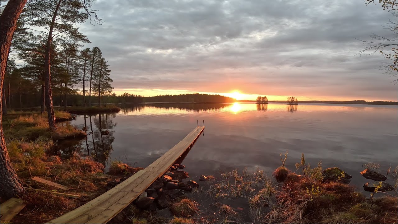 Rakensin lankkulaiturin kiviarkuilla. Osa 4 - valmis laituri.