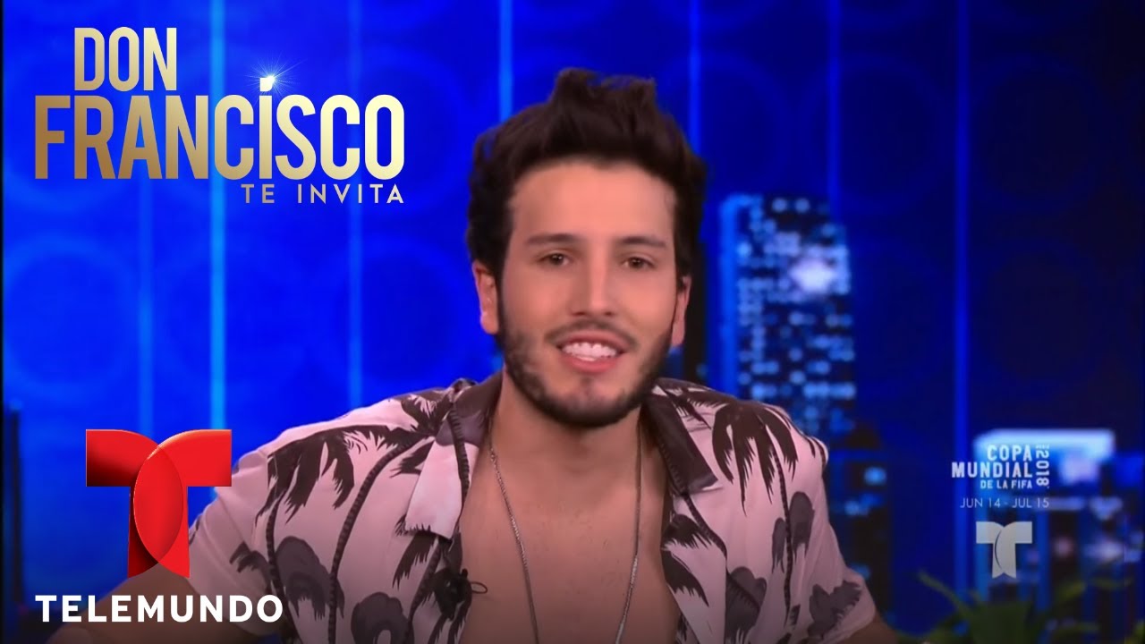 Andrea Valdiri le enseña a Don Francisco como bailar el tema “Love