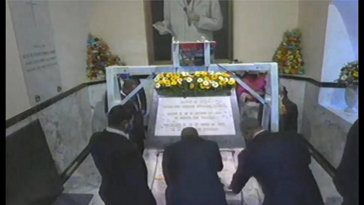 Ceremonia de Exhumaci&oacute;n de los restos mortales del Dr. Jos&eacute; Gregorio Hern&aacute;ndez (2da Parte)
