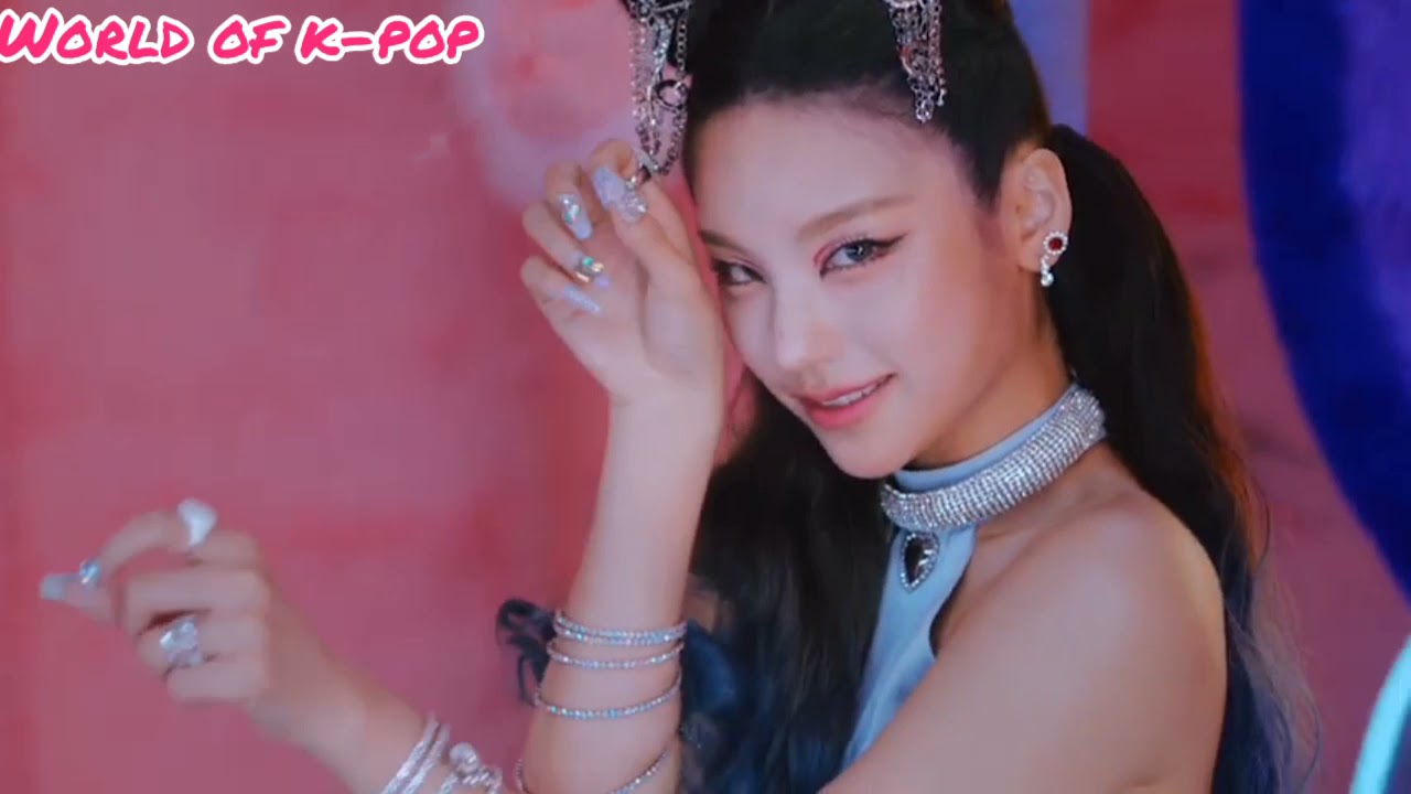 BTS X BLACKPINK| SEVENTEEN X TWICE| TXT X ITZY MIX HINDI SONG EK CHUMMA