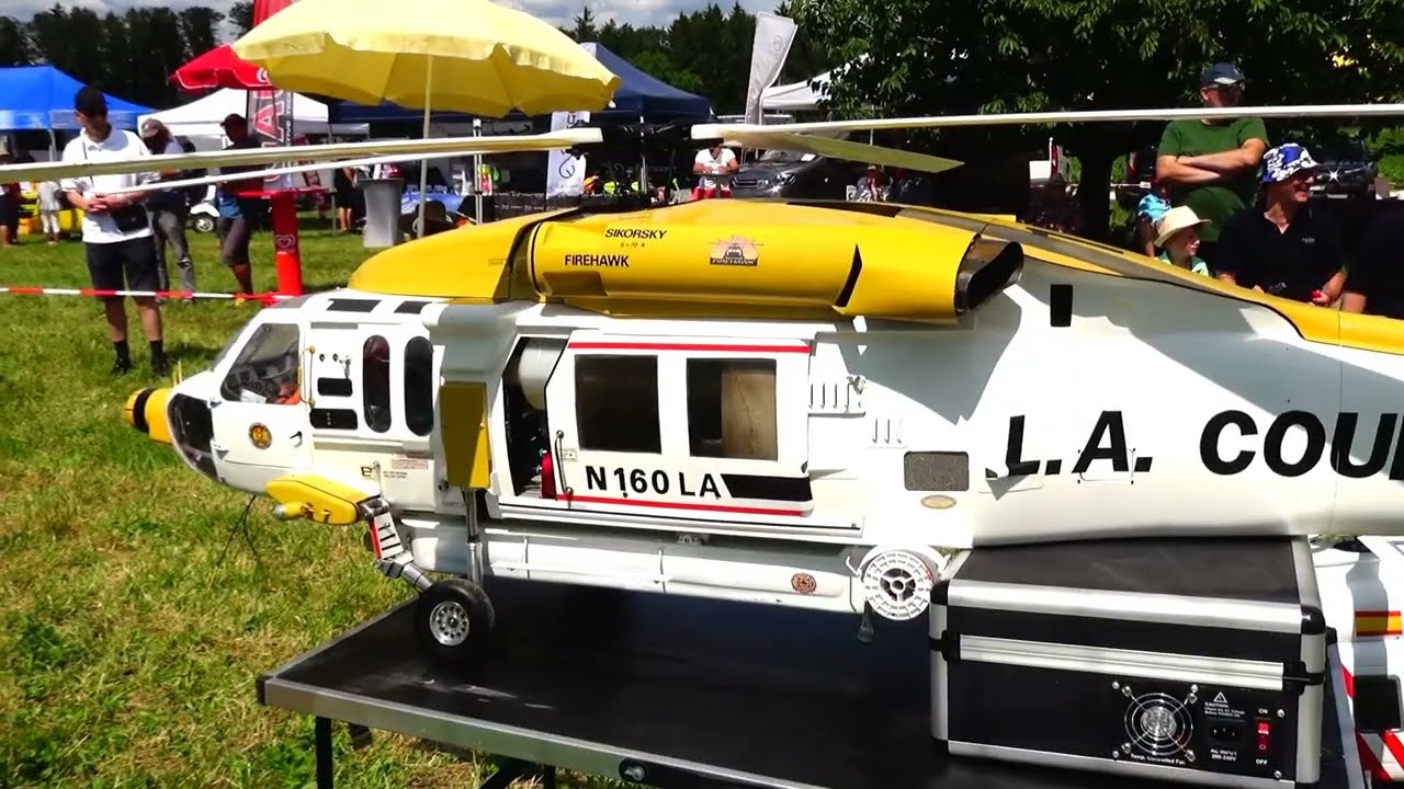 RC TURBINE SCALE HELICOPTER SIKORSKY S-70 FIRE HAWK L.A COUNTY MODEL