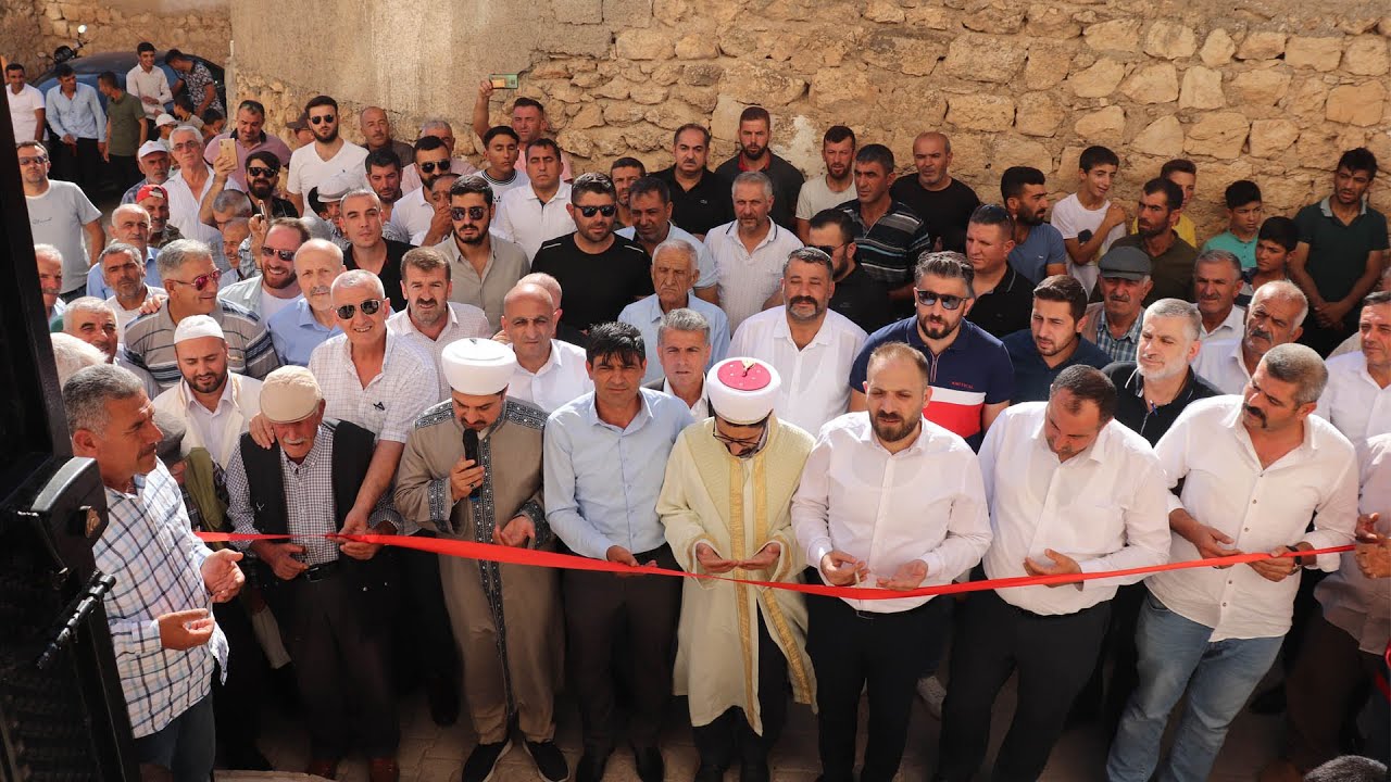 Midyat'ta Yapımı 10 yıl süren Sarı köy camisi ibadete açıldı
