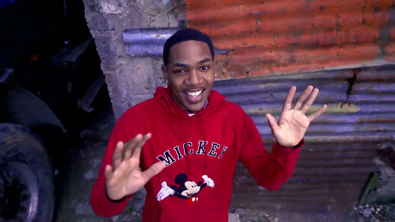 la sensacion del bloque ( Amazonk5 ft cabe la crispy x la muralla del Bloke x el Menol laqueeo)