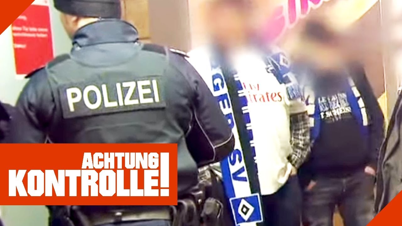 Prügelnde Fußballfans im Bahnhof: Wer hat zugeschlagen? | Achtung Kontrolle | kabel eins