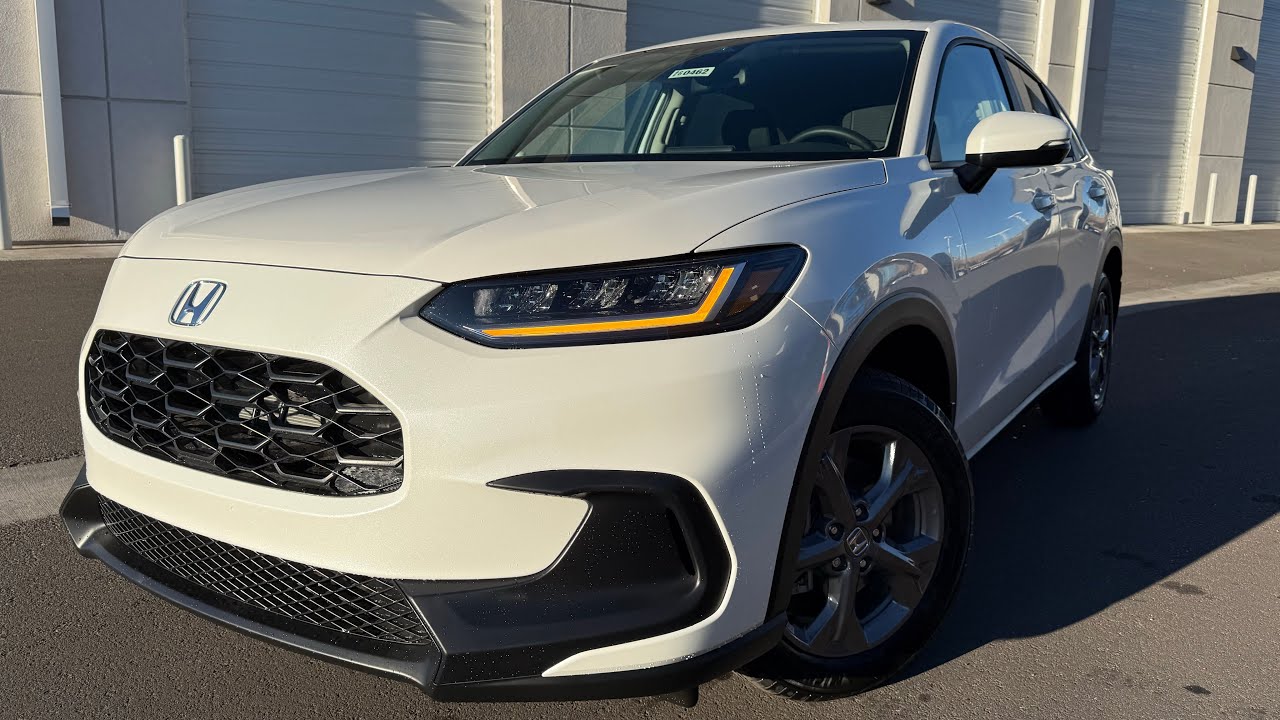 Honda HR-V LX 2026 года — Базовая комплектация — Цвет: Платиновый белый жемчуг — Обзор автомобиля