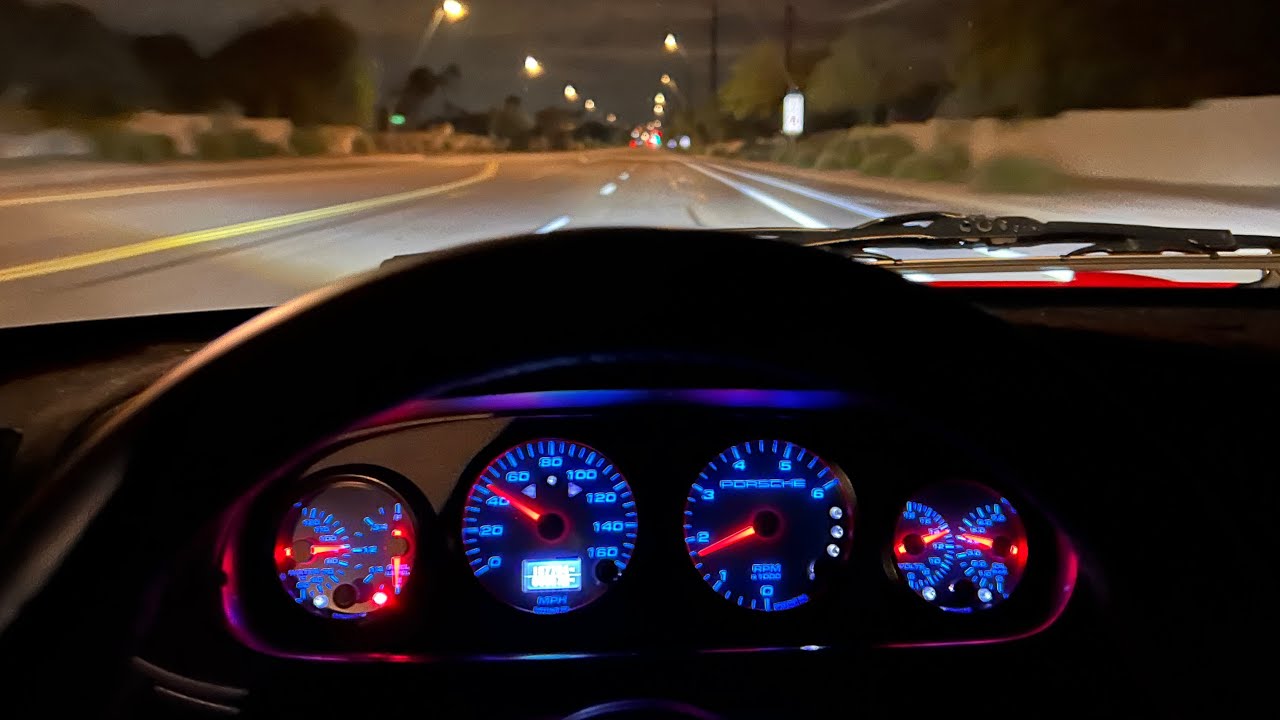 Speedhut Gauges Night Drive 1986 PORSCHE 944