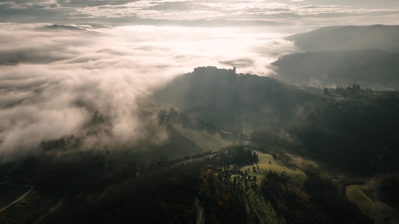 Mugnano in Teverina, il Borgo e la nebbia