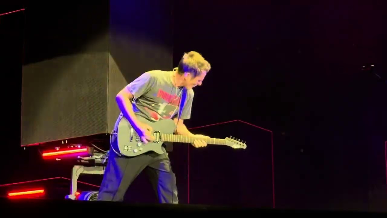 Muse - Stranded (Gojira) / Heart-shaped box (Nirvana) covers - Live @ Hellfest 2025