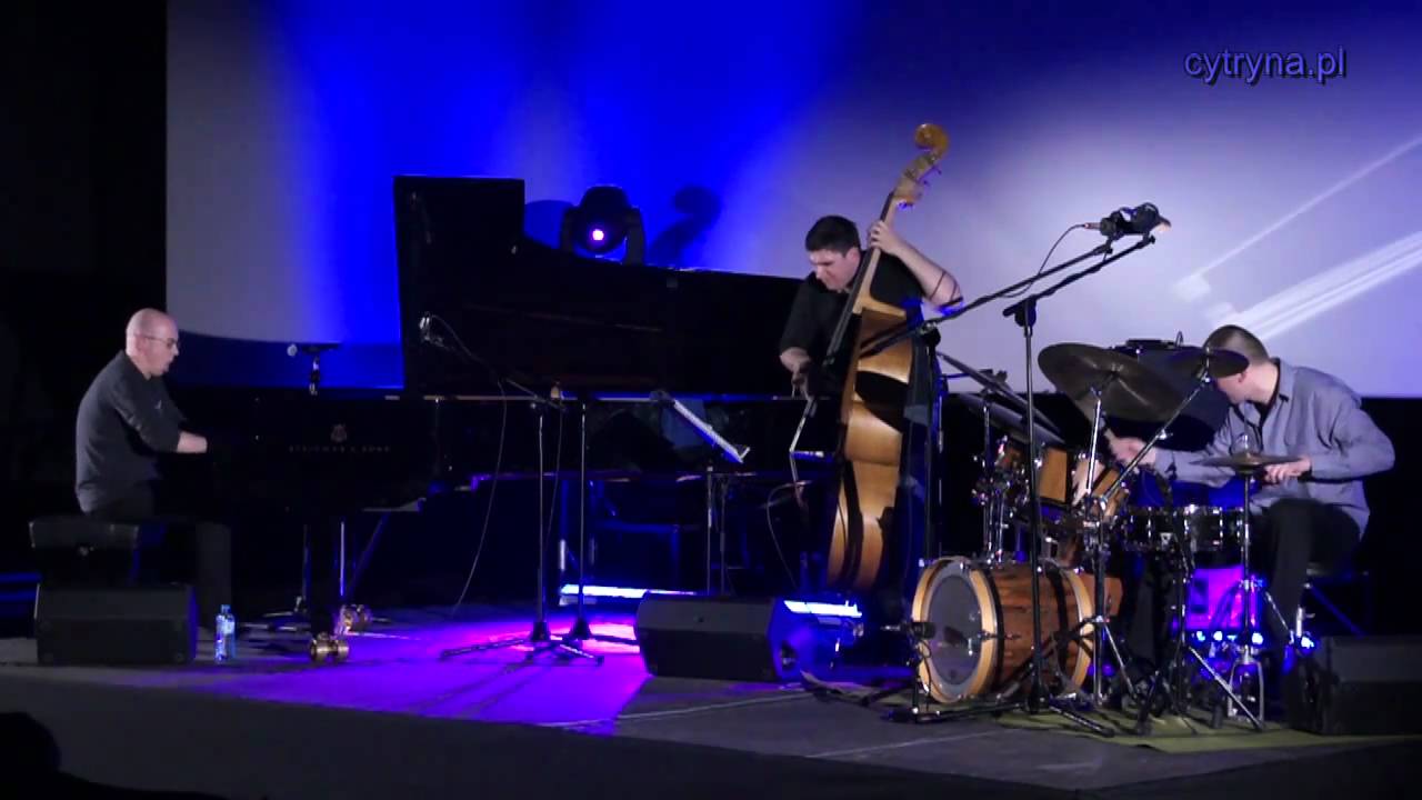 Marcin Wasilewski Trio - Big Foot (from 
