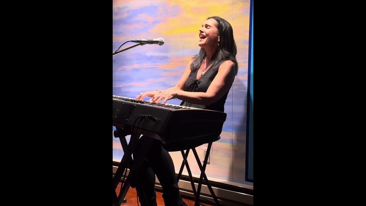 A Listening Room concert with Amy Porchelli in Honor of International Women’s Day! 