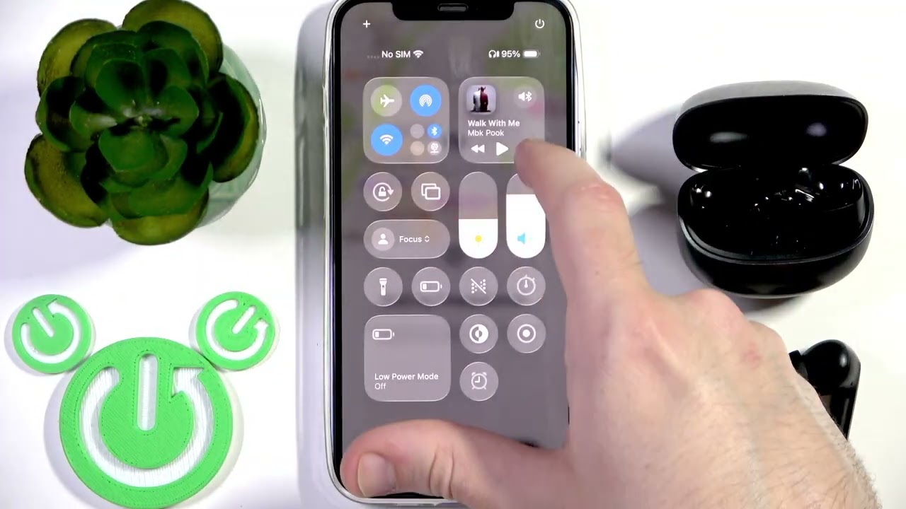 QCY MeloBuds Pro &ndash; How to Find Earbuds Using the App