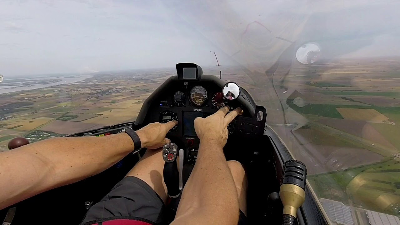 Schemmp Hirth Ventus CM cockpit view