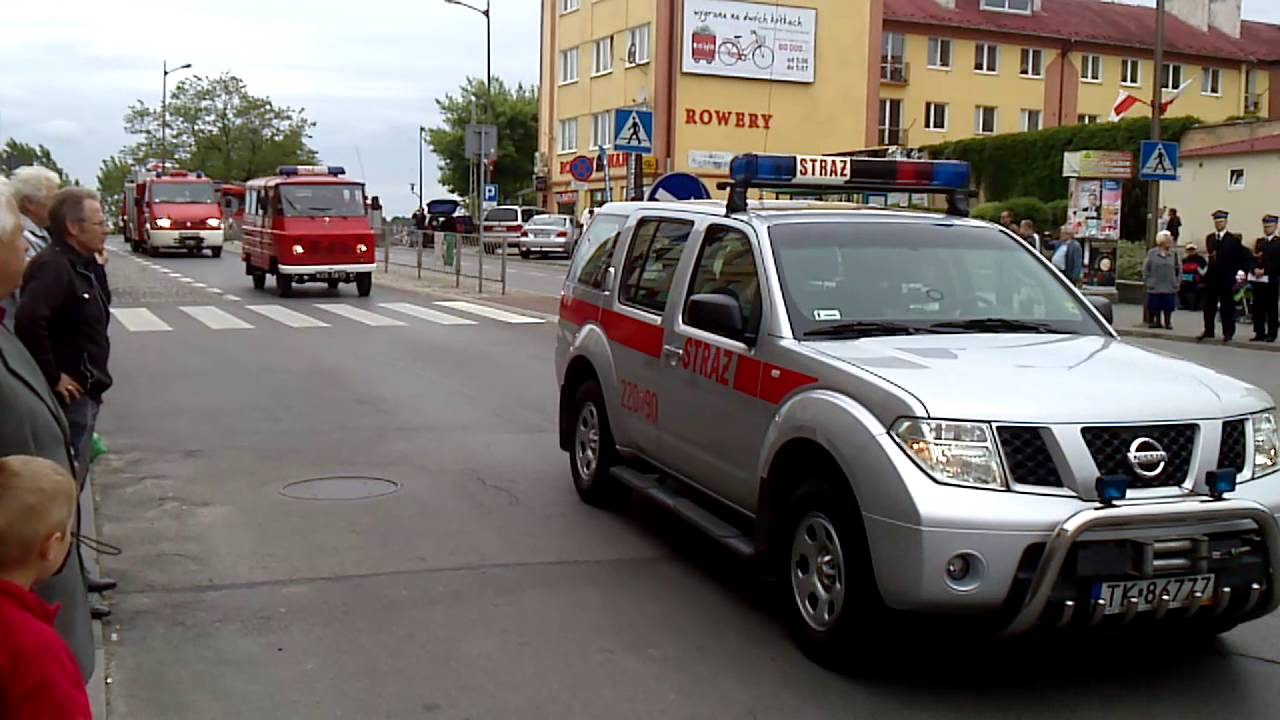 Defilada pododdziałów pieszych i zmotoryzowanych - Wojewódzkie obchody dnia strażaka Ostrowiec 2015