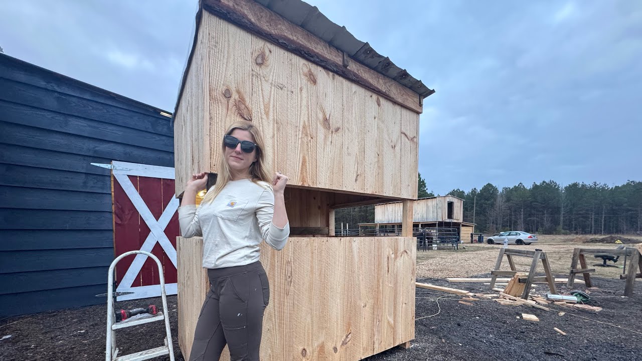Building and SAWMILLING!!! (Circle Sawmill DOING the JOB!!!)