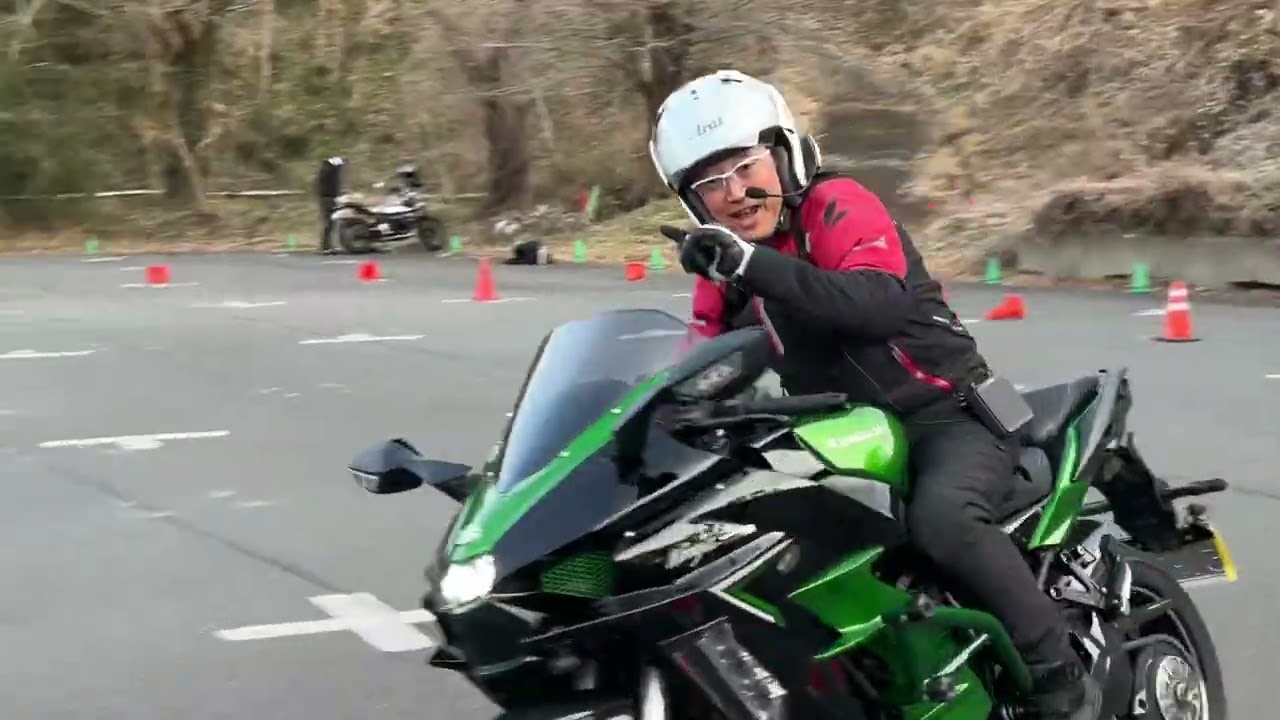 Kawasaki Ninja H2 SX  2022