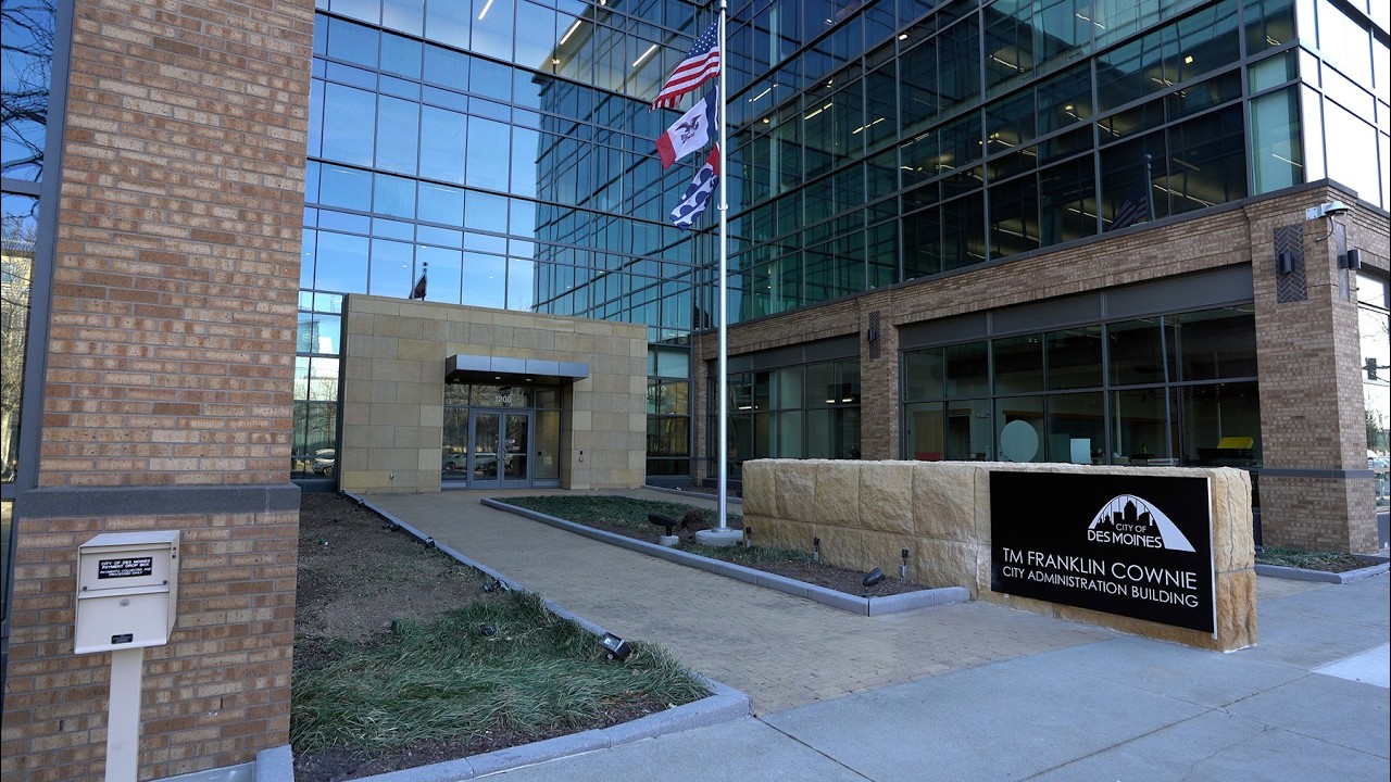 How to Use the Customer Service Hub at the new City Hall