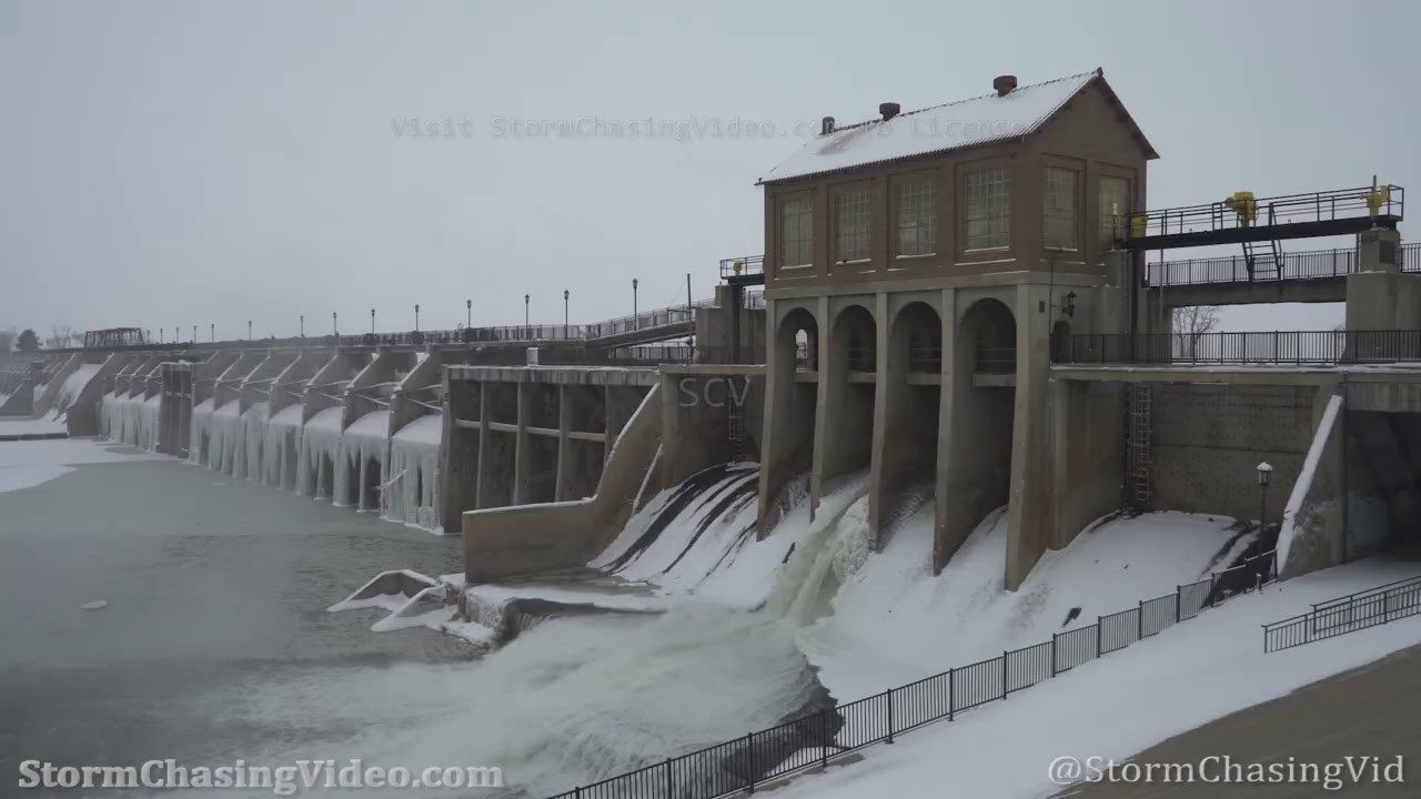 Winter Storm Scenes around Oklahoma City, OK - 2/14/2021