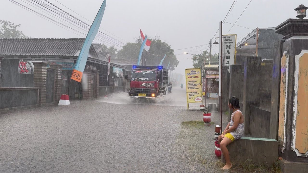super heavy rain and strong winds in my village, walking in the middle of a heavy rain storm