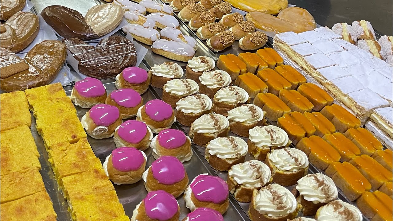 Juanitas de la Confitería Hierro. Andalucía Directo 18/01/22. Almonte (Huelva).