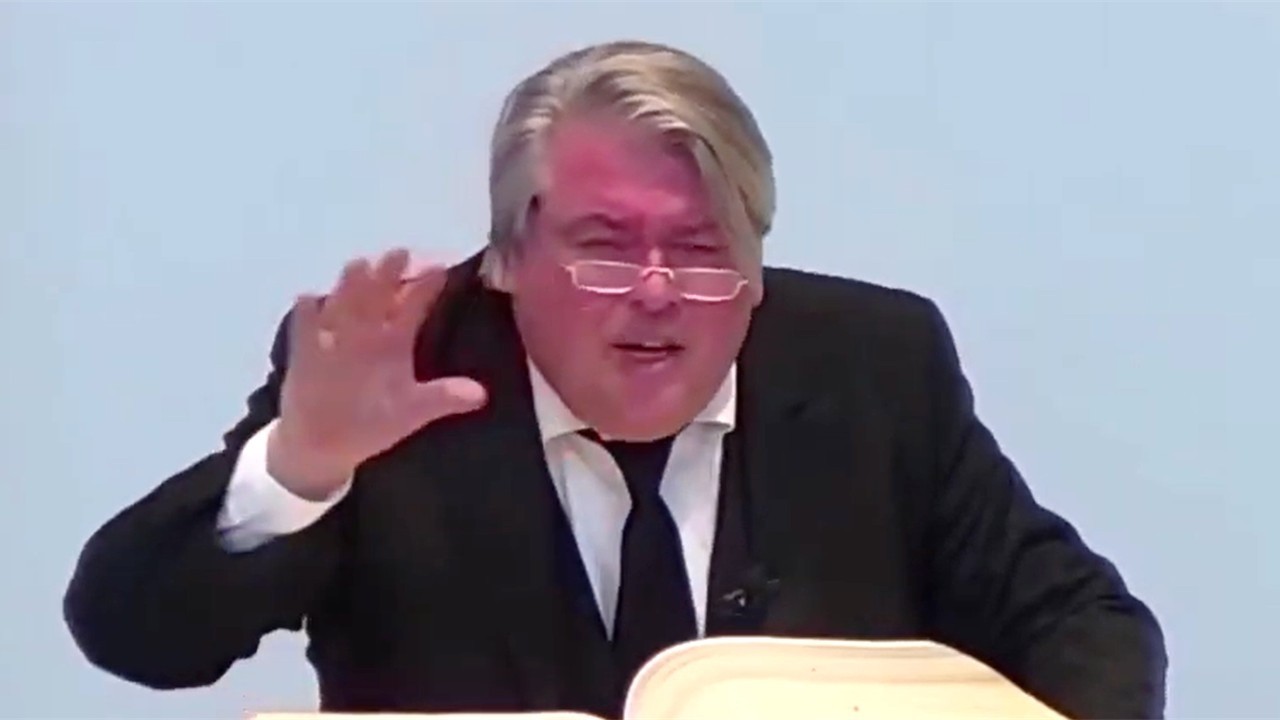 Toen onze dochter verongelukte, zat de burgemeester naast me en hij zei: