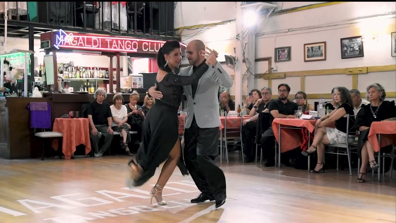 Pof Pof- Majo Garcés & Claudio Milán - Stgo EN2026
