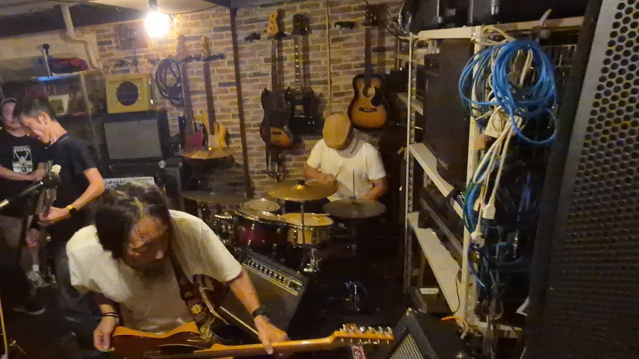 Pop Punk Hell ～ Radio Girl - DiSGUSTEENS 喜楽MusicWarehouse
