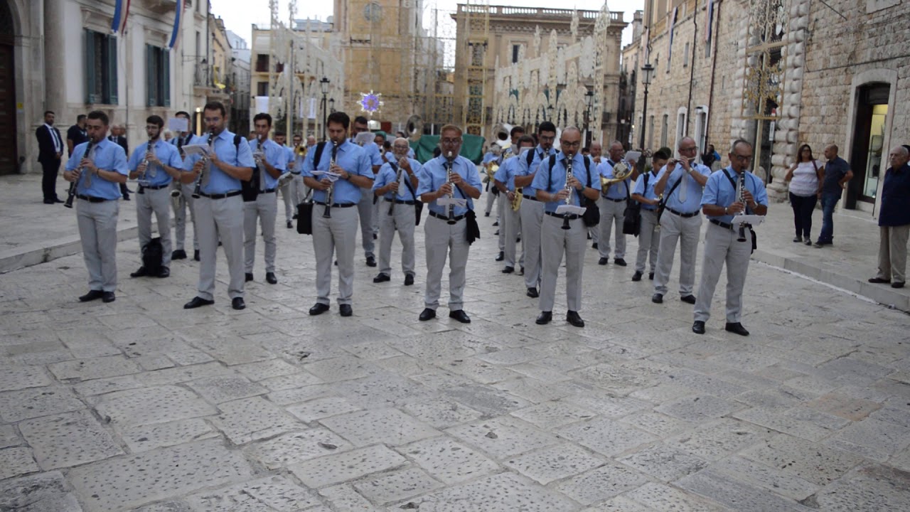 Concerto Bandistico Città di Lecce - Marcia Sinfonica I Buffoni - Acquaviva delle Fonti