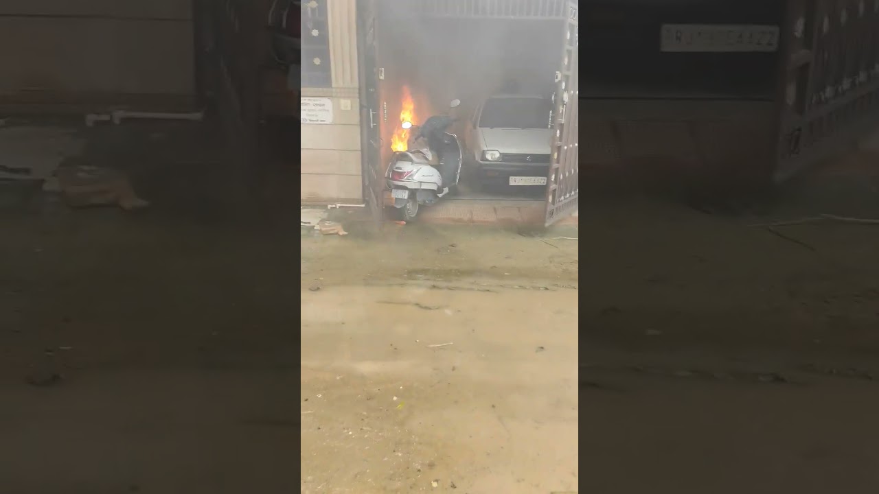 electric scooter fire explosion 🔥, electric scooter, scooty, electric battery blast,