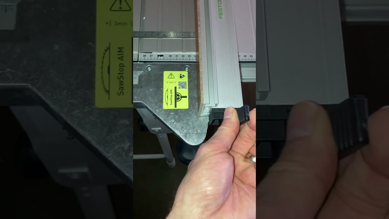 Hoe werkt de fijnafstelling van de festool TKS80 zaagtafel