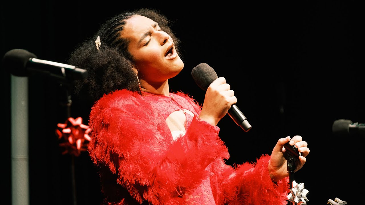 Saphire Oshun - Someday at Christmas (by Stevie Wonder)