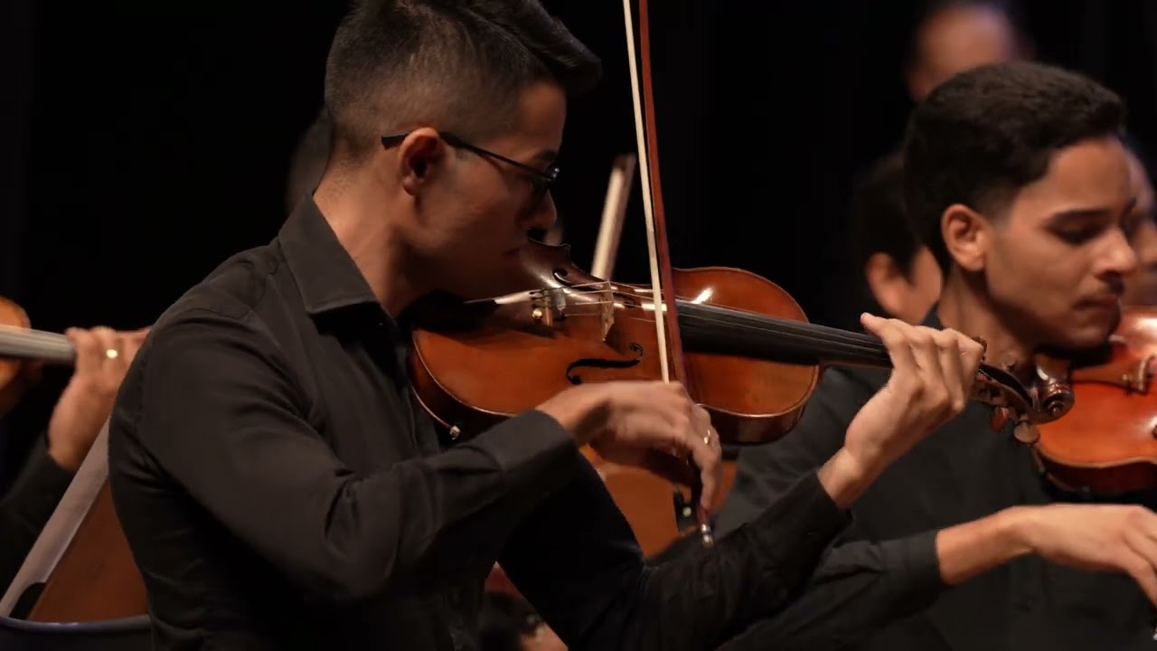CCB - Hino 261 - Vivo por Cristo - Orquestra Gyn