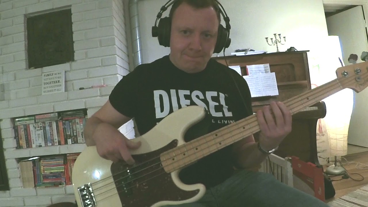 Daryl Hall & John Oates - Out Of Touch (Bass Cover)