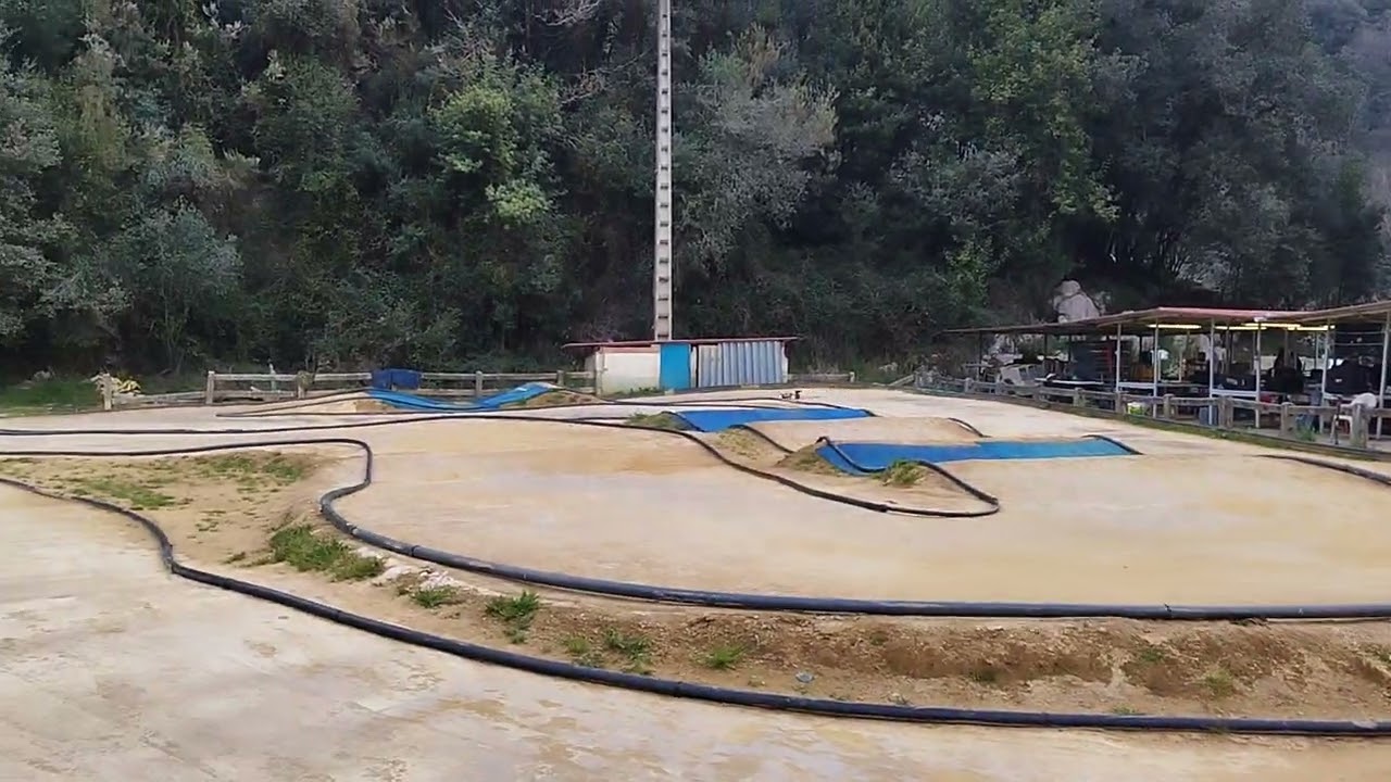Mañana de entrenos en Mendaro.