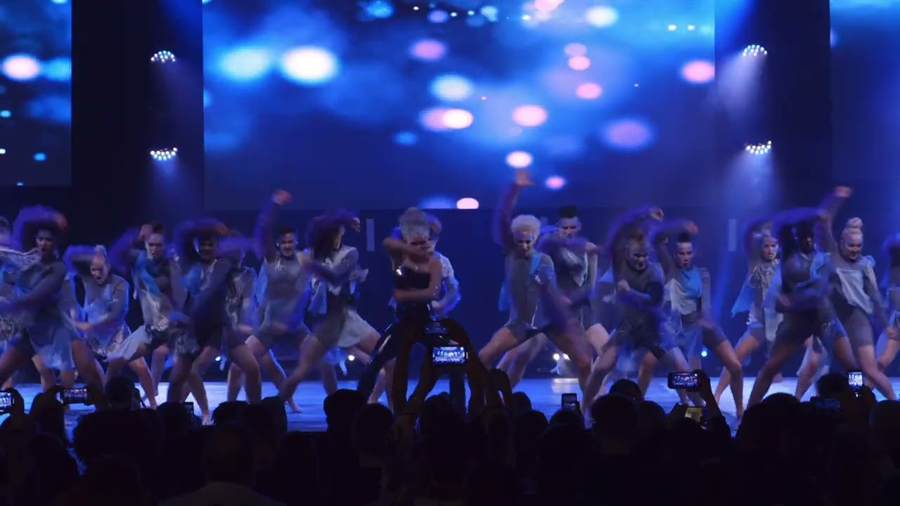 Ursula - Move It Performance 2022