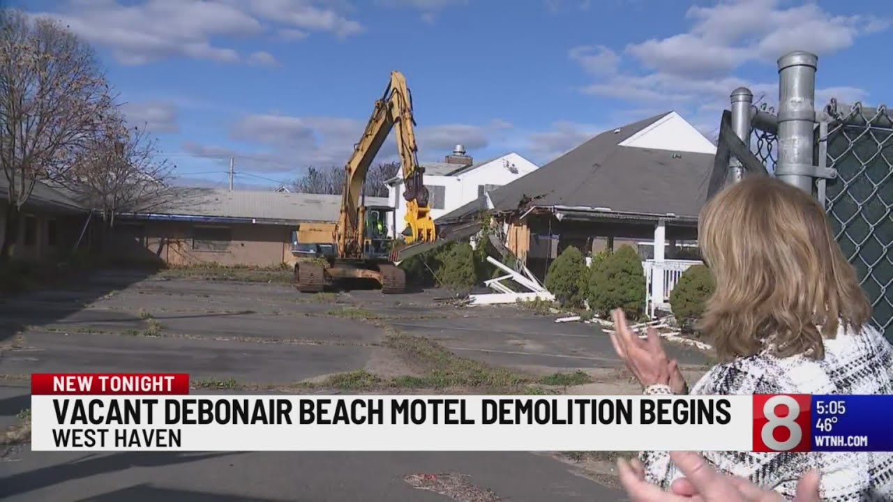 Demolition begins on vacant waterfront motel in West Haven