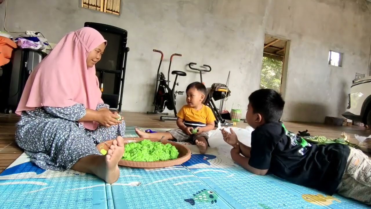Bungkus tape bikinan Bunda 