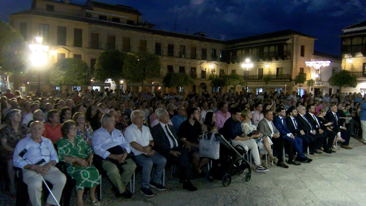 Villanueva de los Infantes vive su primer día de feria por todo lo alto