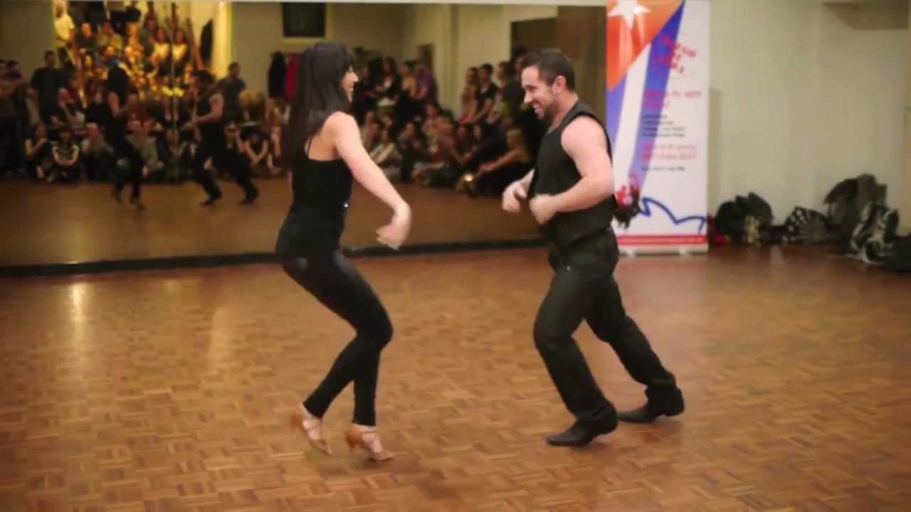 Nestor and Katrina - SALSA SOCIAL FREESTYLE DEMO.