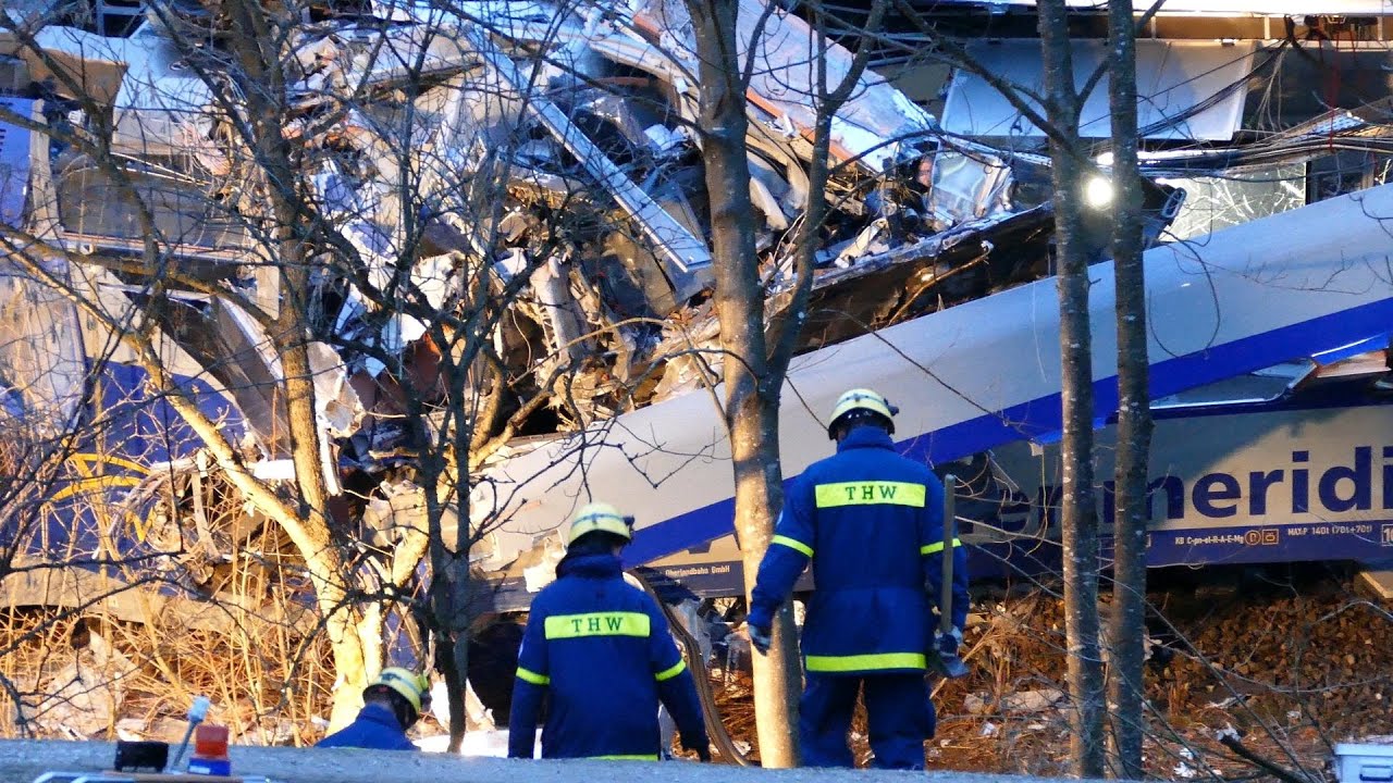 4K - Bad Aibling - Train Crash - Eisenbahnunfall - at least 10 killed