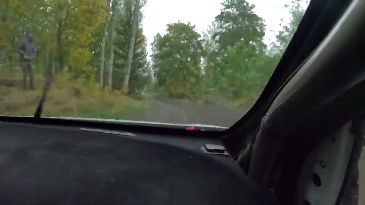 100 åringen ss 6 Mitsubishi Mirage