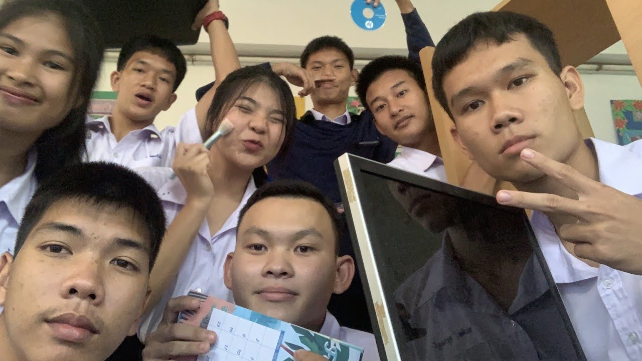 ASMR with my friends at school 🏫 P.1