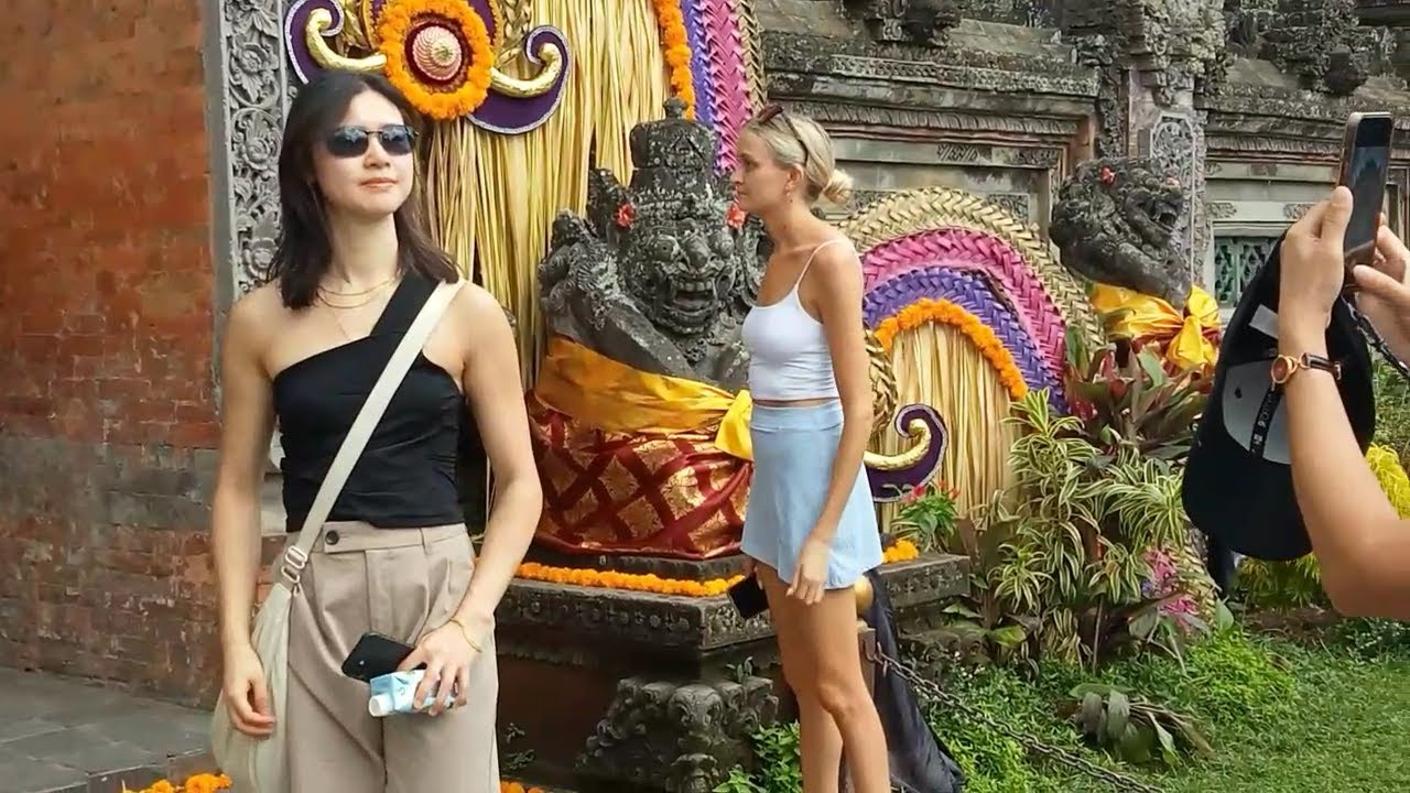 DIGUYUR HIASAN WANITA ABG ! MELUAAP GINI TURIS EROPA DI BALI