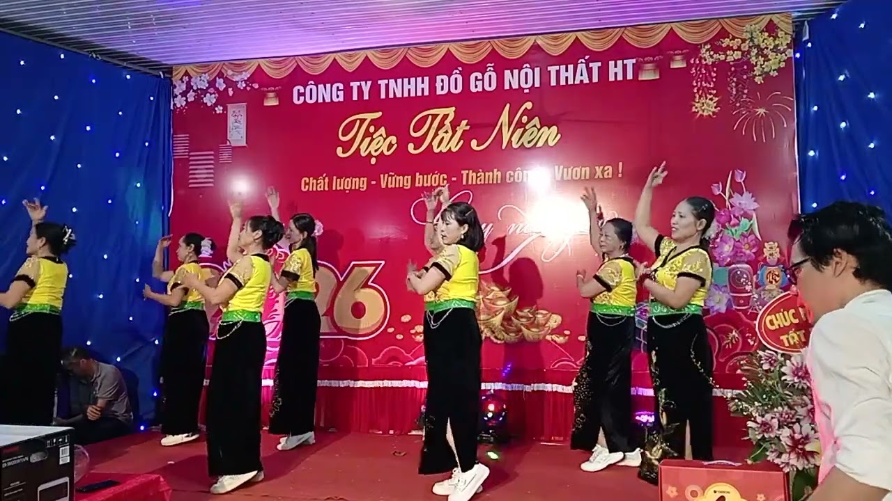 Câu lạc bộ đông hoa mỹ