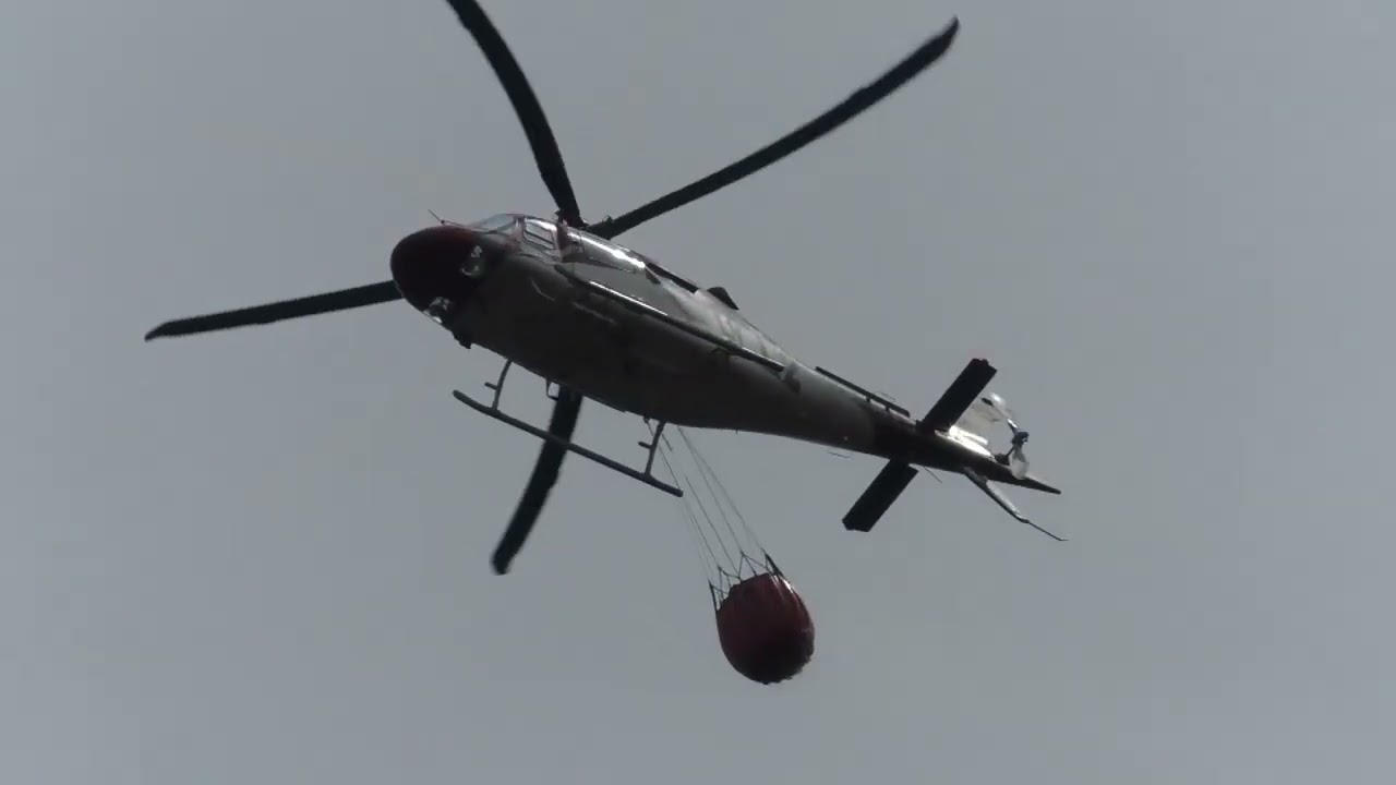 HELICÓPTEROS EN ACCIÓN INCENDIO ANLLARES (PARTE 1)