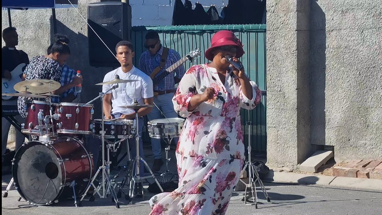 Suster Yolandie Adams Getuienis - Toe sien die Here my Raak