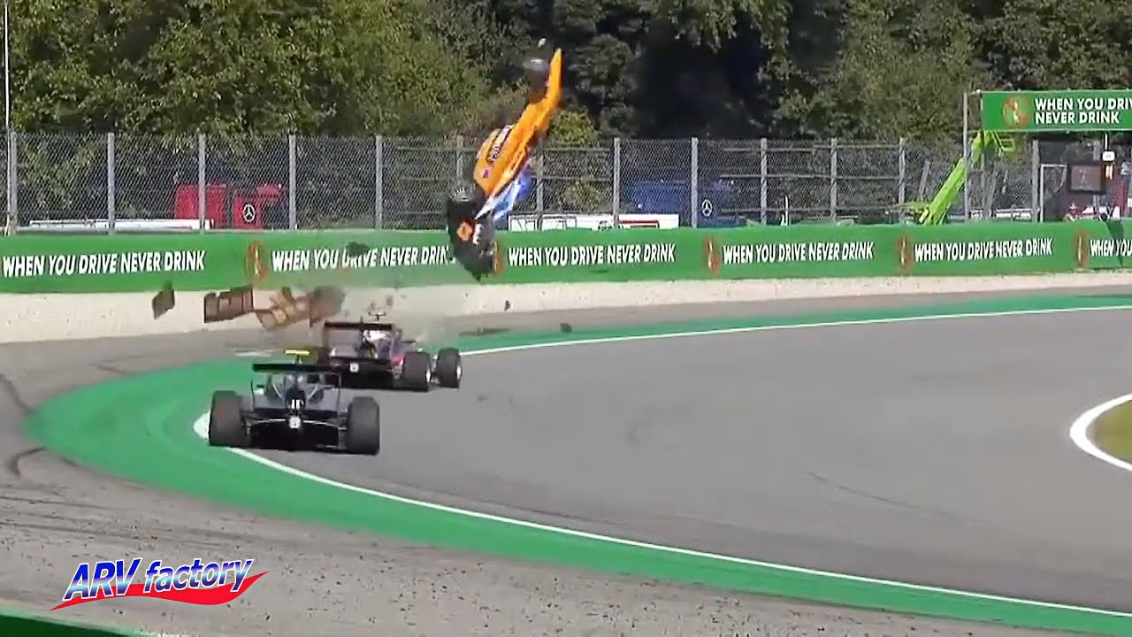 Alexander Peroni Big Crash 2019 F3 Italian Race 1